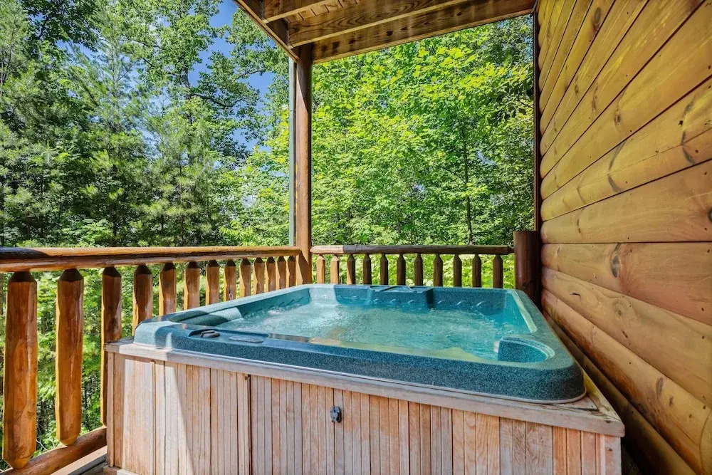 Luxurious Nine Bears Home Minutes Away to Gatlinburg by Redawning