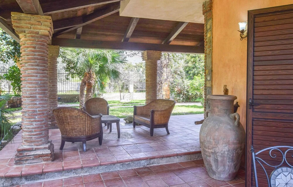Stunning Home In Saline Ioniche