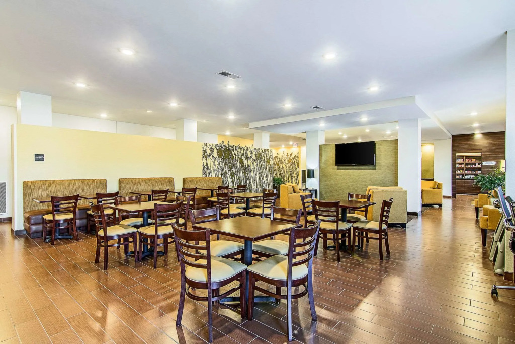 Sleep Inn & Suites West-Near Medical Center