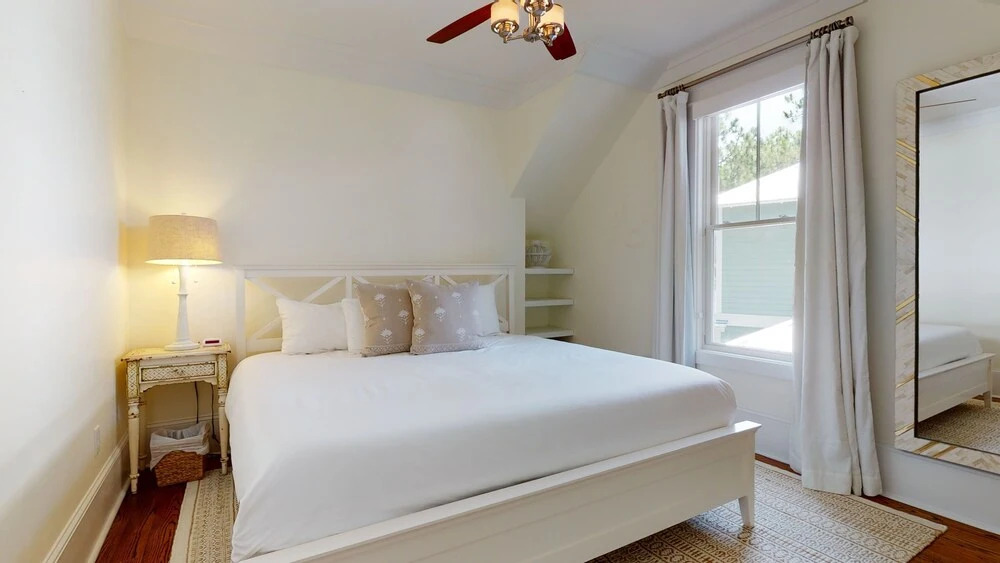 37 Royal Fern Beautiful 4 Bedroom 3.5 Bath with Private Pool - Sleeps 12 Perfect family location 4 Home by RedAwning