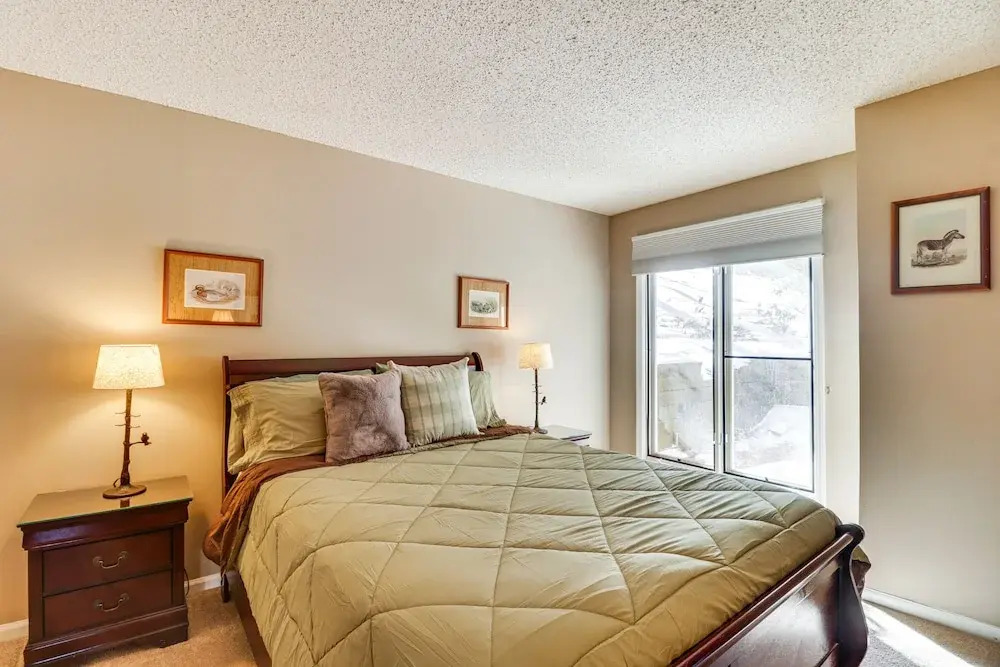 Cozy Condo w Patio: 1 Mi to Wintergreen Resort