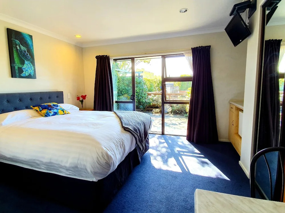 Te Mahuru Retreat