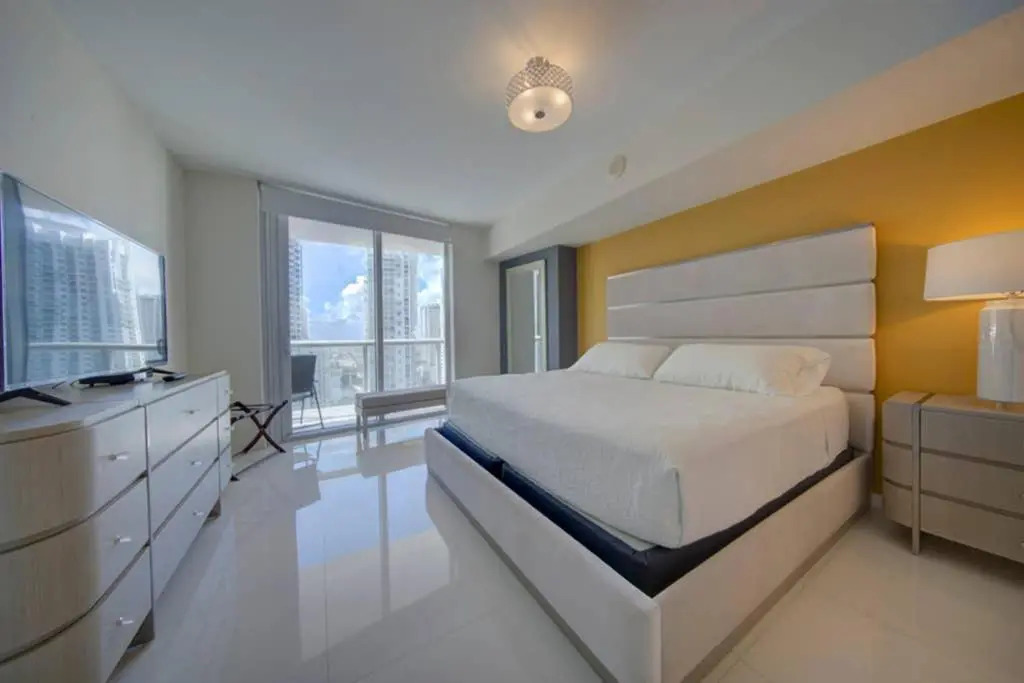 LUXURY 5 Stars ICON-BRICKELL CONDO, SPA ,GYM & POOL @27th
