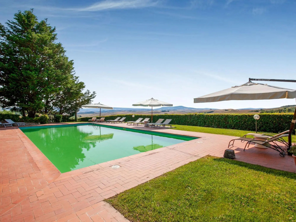 Elegant Holiday Home With Pool And Bubble Bath