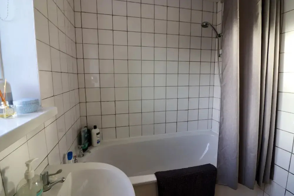 York Rd area 2 bed