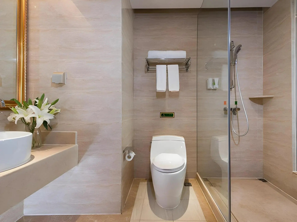 Vienna International Hotel (Nanning Jinhu Square Langxi Metro Station Branch)