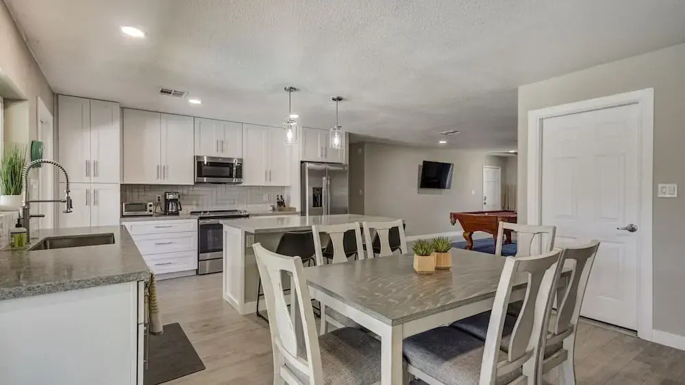 Tempe Remodel w/ Sparkling Pool and Game Room!
