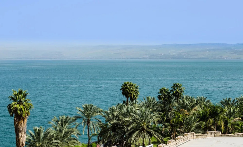 Turists Vacation Sea of Galilee