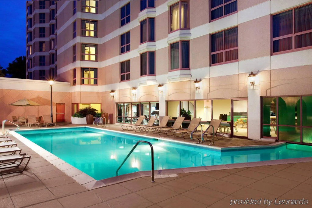 Hilton Kansas City Country Club Plaza