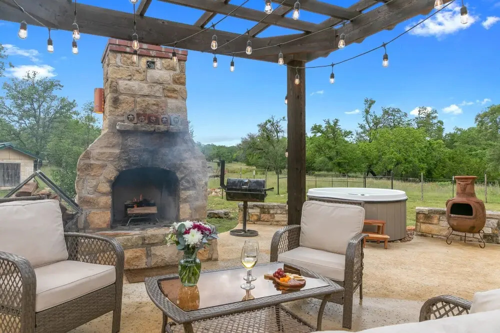 New! Luxury Home With Fire Pit & Hill Country Views