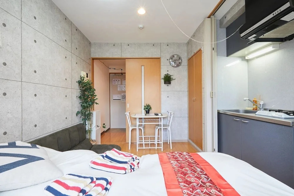 RESIDENTIAL HOTEL AMIKA-F Sangenjaya 301