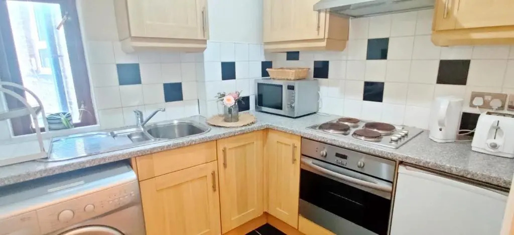 Studio Flat near Liverpool st & Shoreditch London