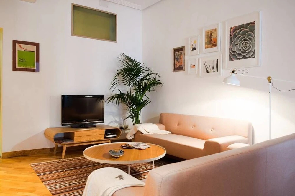 Iakai Homes Silvio