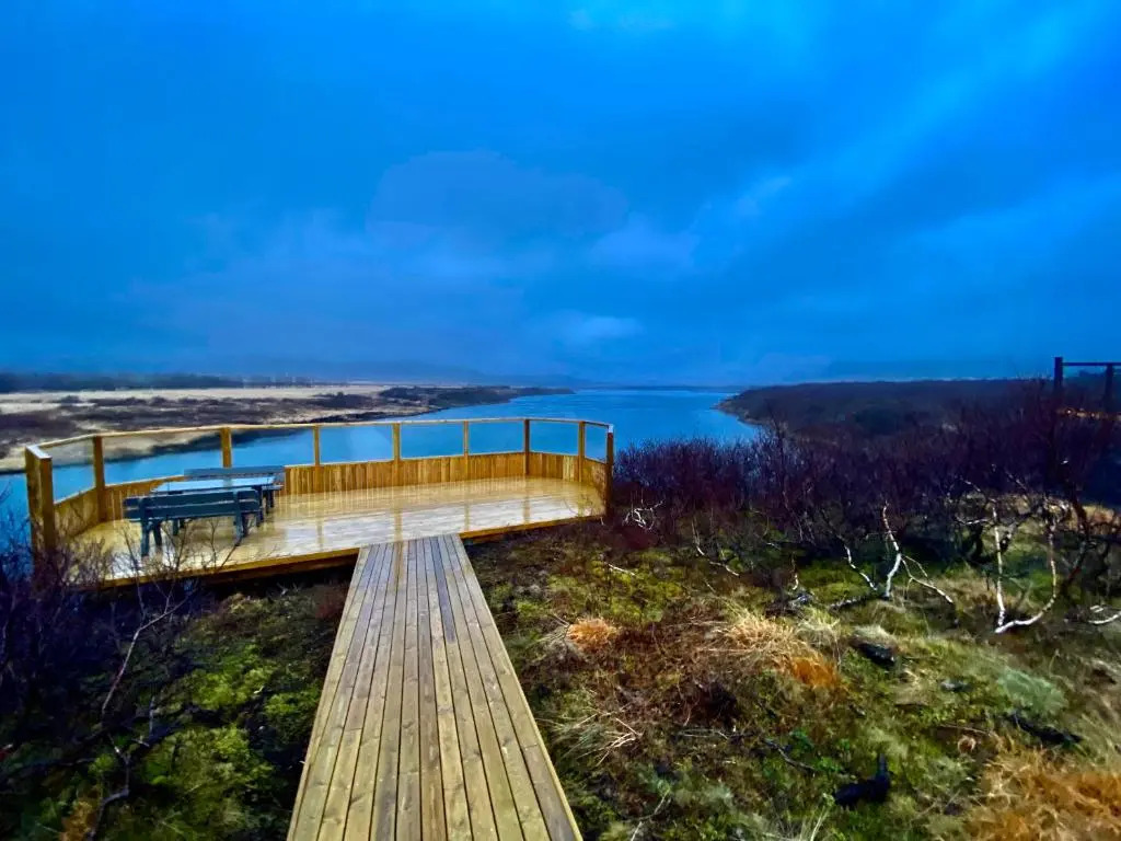 Riverfront romantic Asgardur vacation home of comfort
