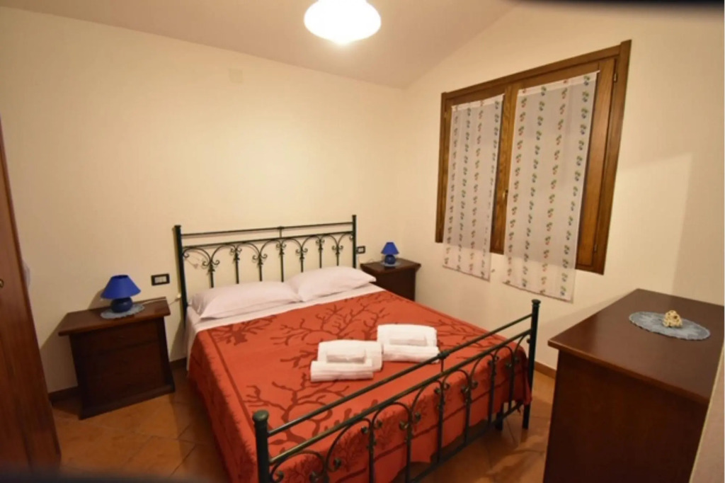 HOLIDAY HOME Marte 2 surrounded by greenery  6 beds-Casa  vacanze Marte 2