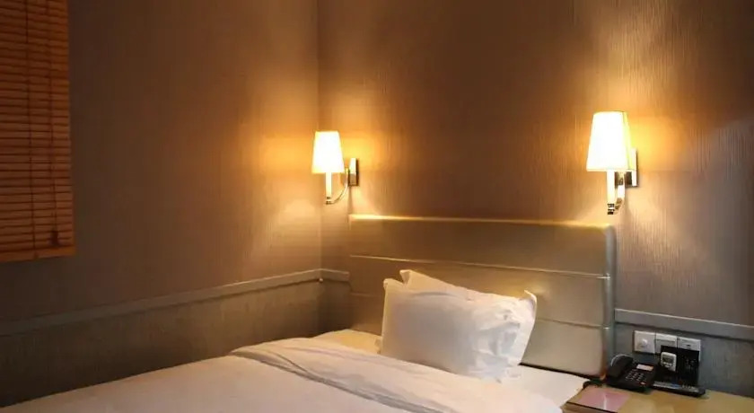 Leisurelyness Hotel