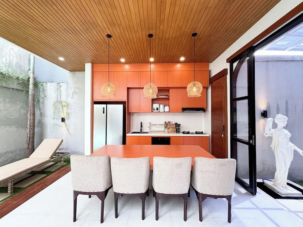 Kelana Villa