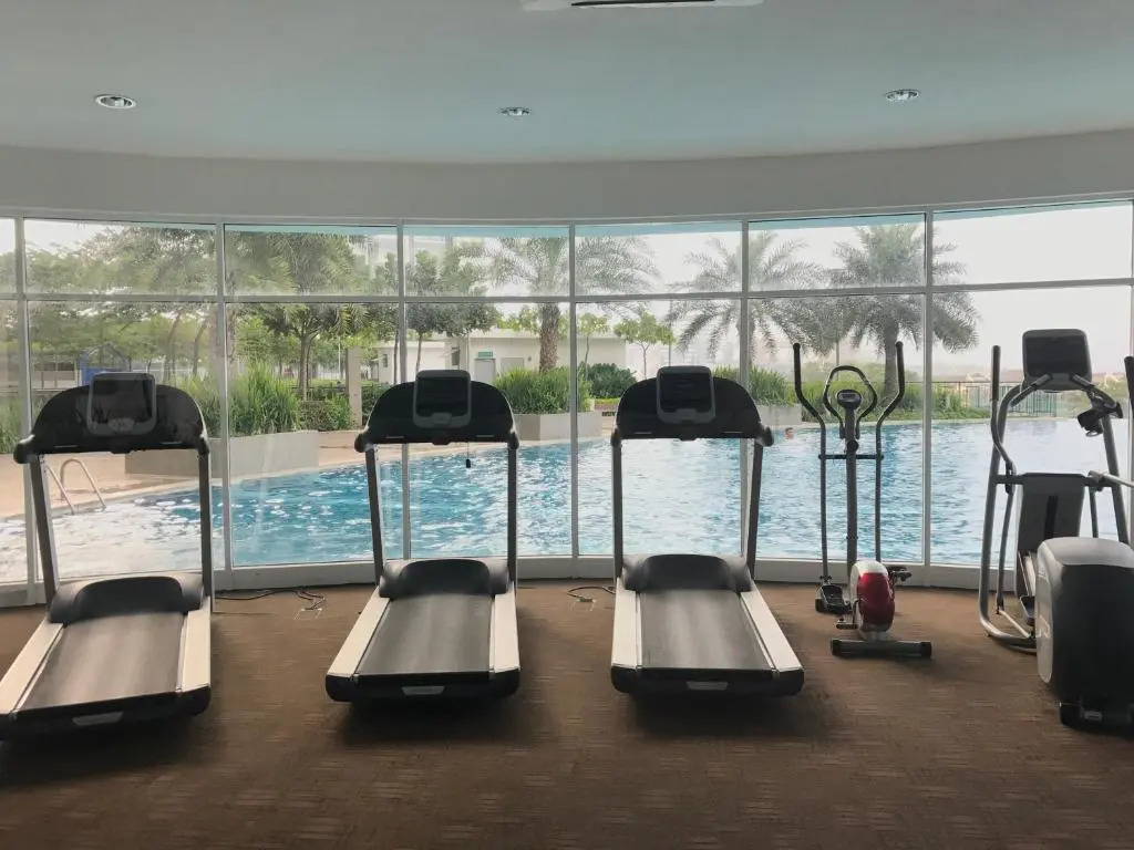 SINGGAH Putrajaya - 3 Bedrooms with Pool and KL View