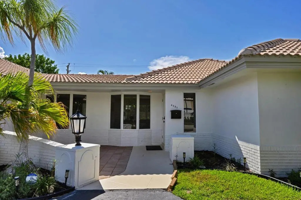 Sail Away Beach Cottage Sleeps 10 Heated Pool