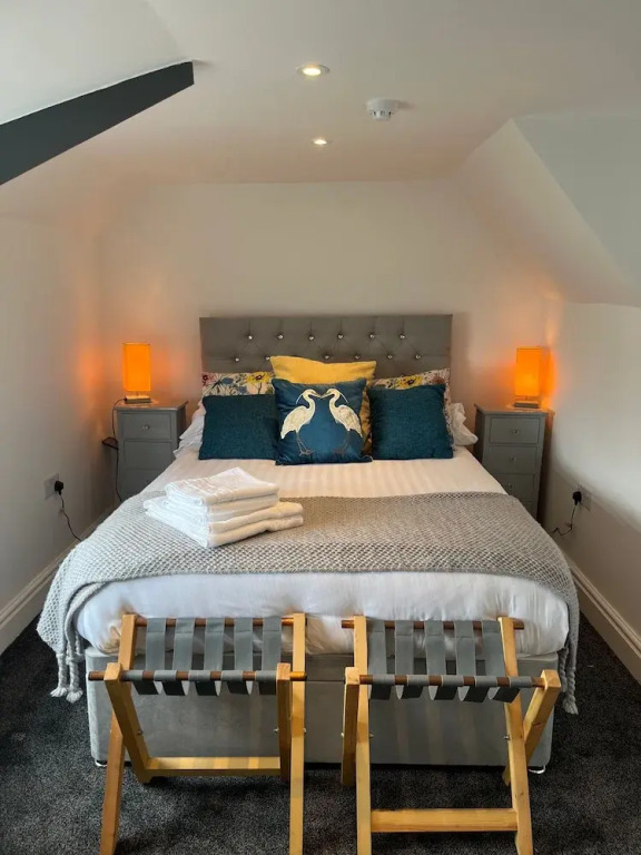 Liverpool Waterfront Stay, excellent location , parking available