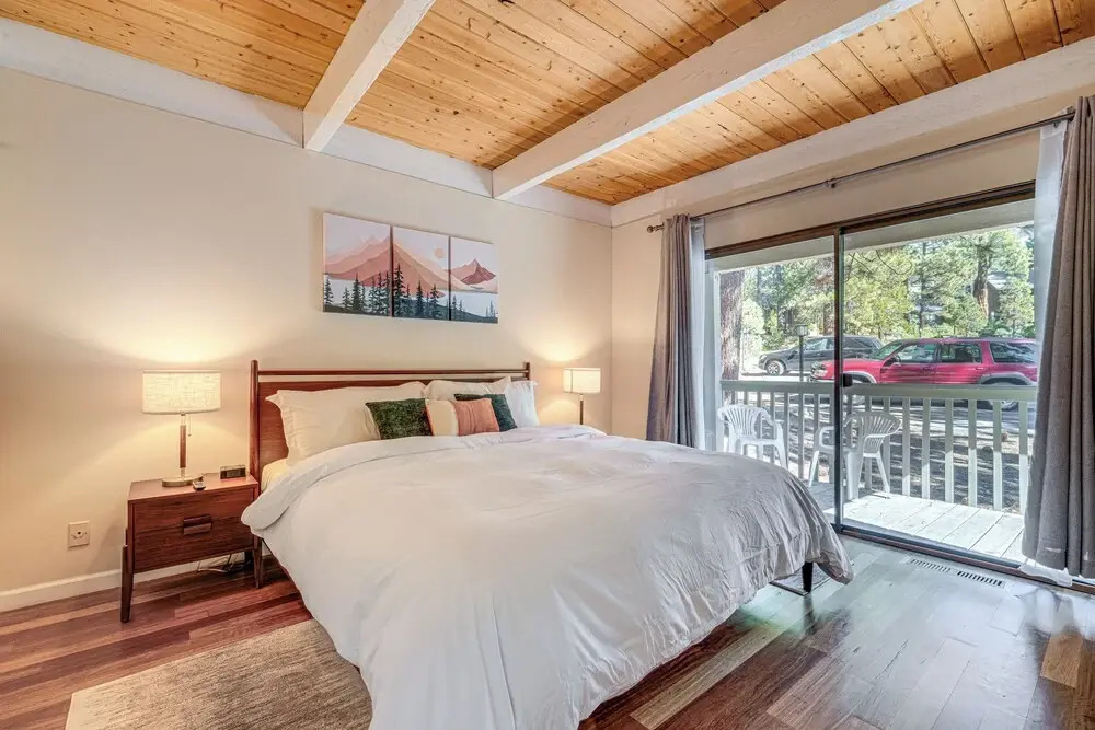 5 Mi to Northstar Skiing: 'bear Den' Home w/ Decks