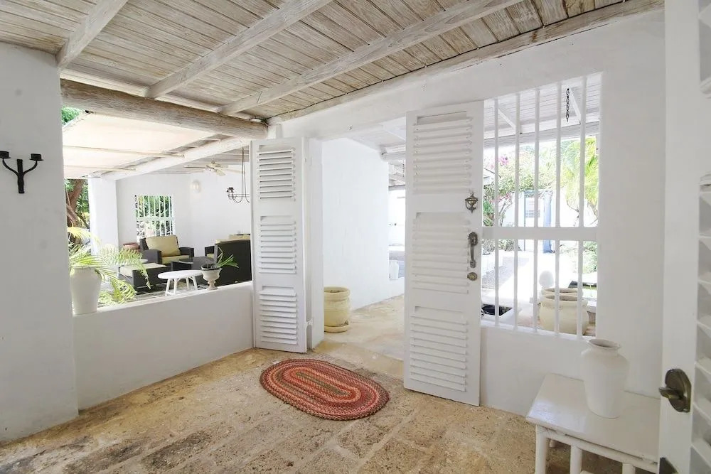 Pavilion Villa by Bluescape