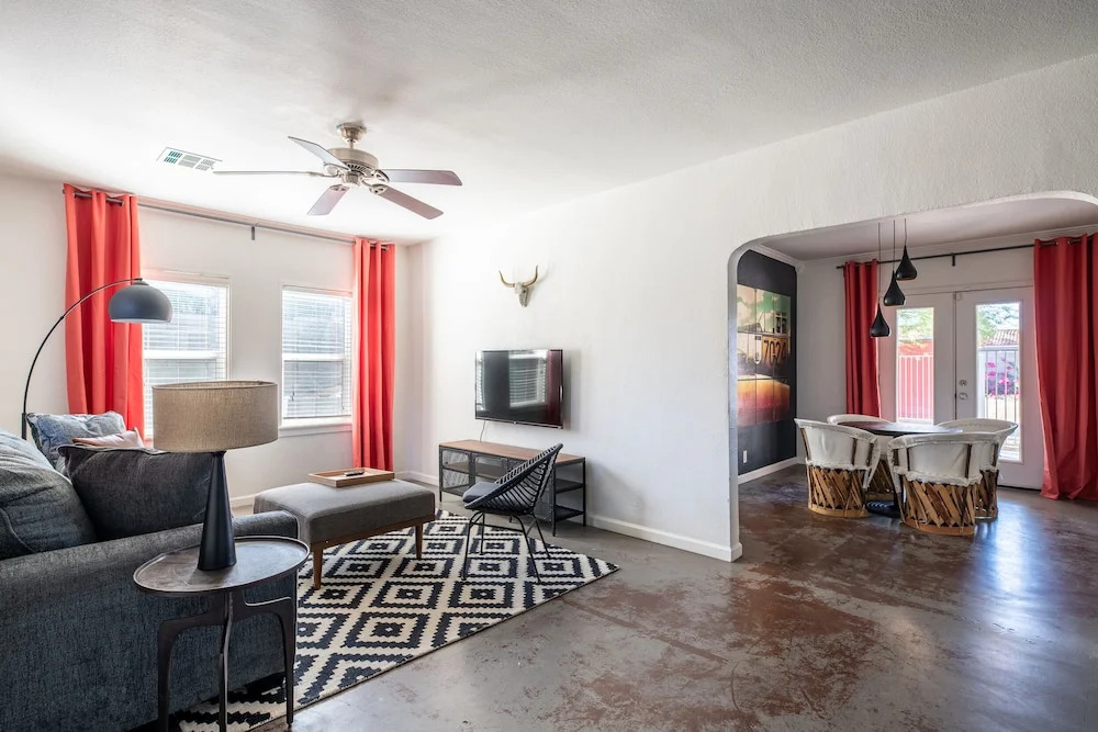 Cozy 2BR Home in Central Phoenix by WanderJaunt