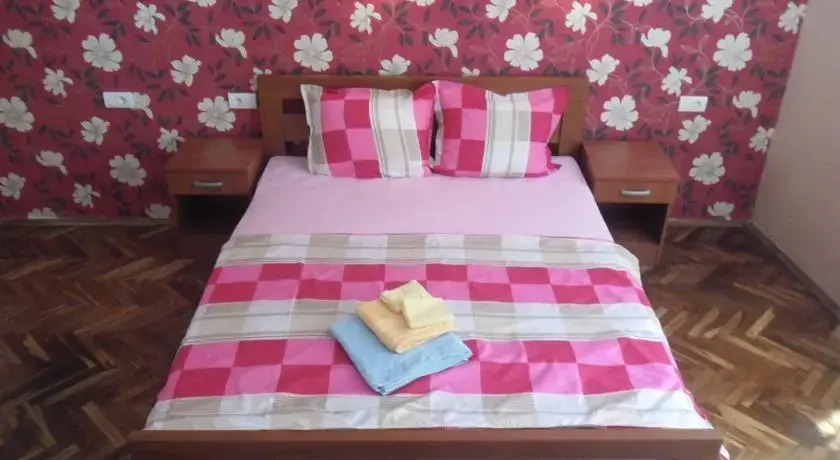 Bela Lađa Rooms