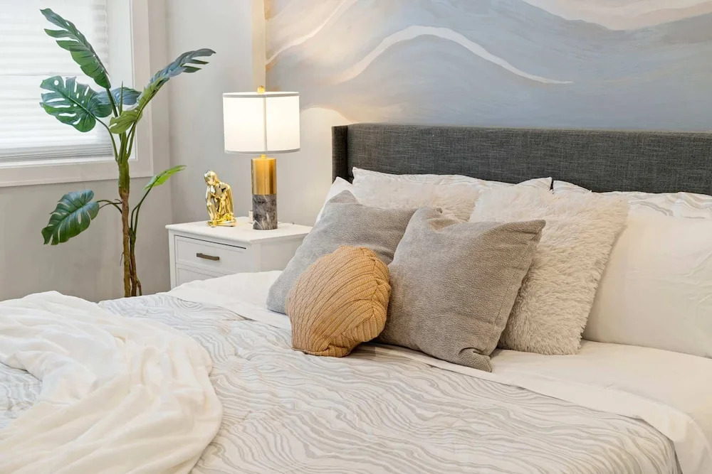 New Building in Med District - Modern 2bed 2bath