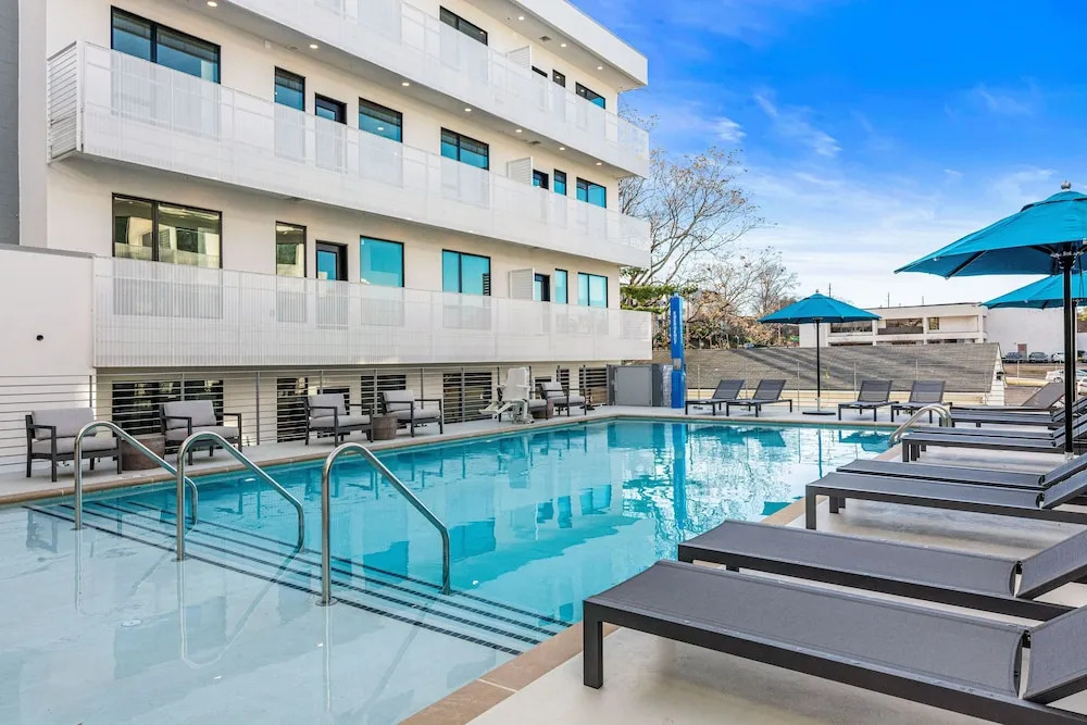 Illume Chic Music City Hideaway Huge Balcony 1 Bedroom Condo