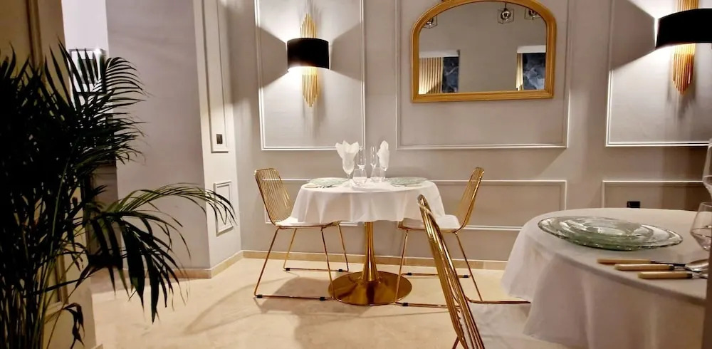 Boutique Suites