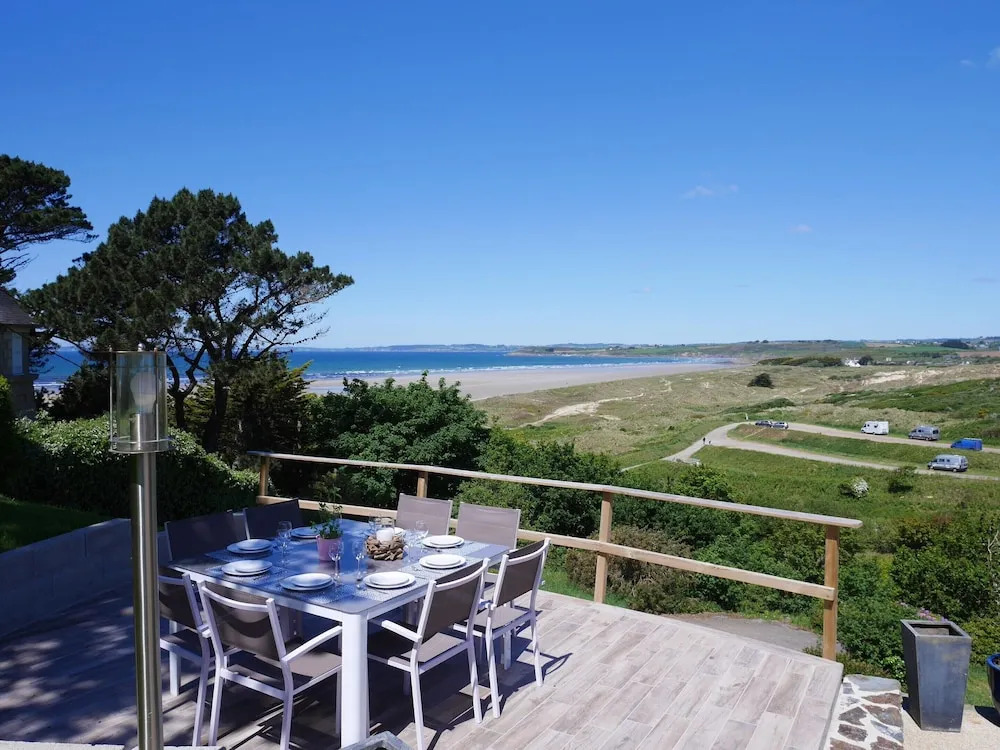 Seaview Stone House in Brittany