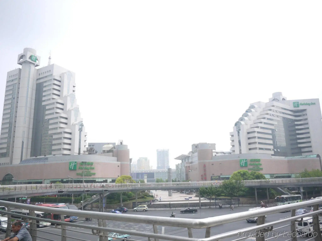 Отель Park Inn by Radisson Shanghai Downtown