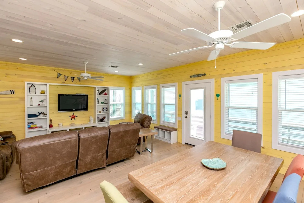 Sea Ya Soon Brand New 4BR 3BA Port A House by RedAwning