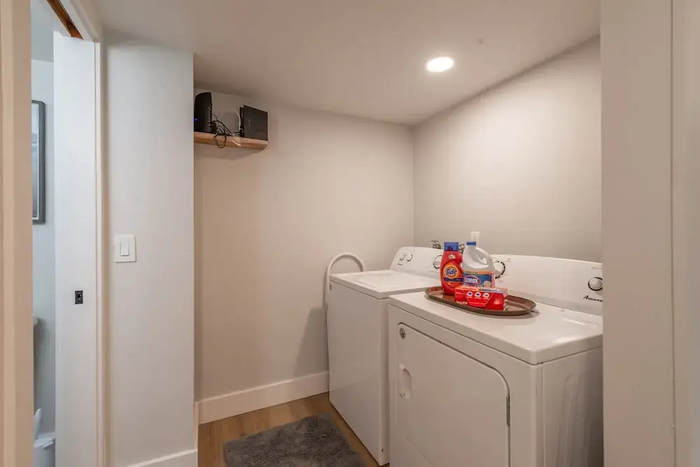 Tahoe City Condo for 8 Slopes Beach Town by Sierra Getaways