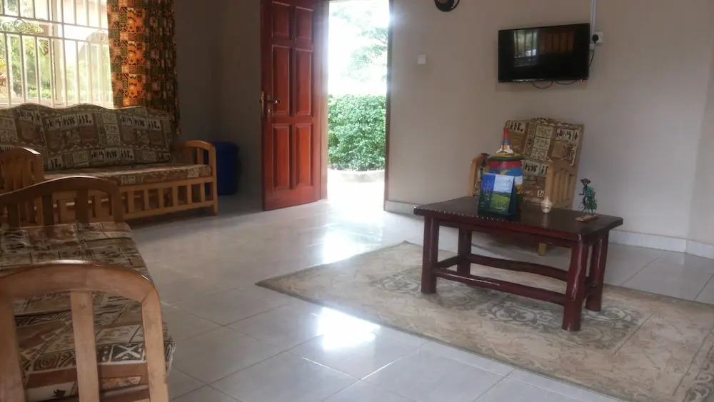 Lavic Country Resort Adjumani