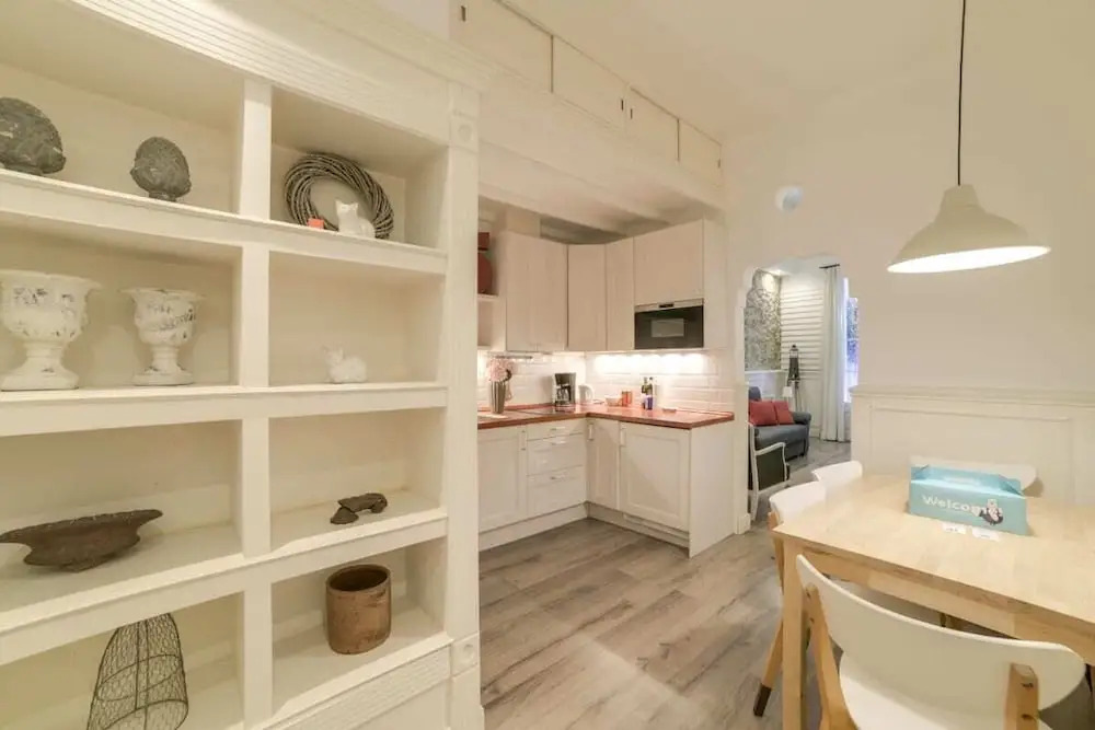Stylish 1 Bed Apt w/ Terrace in Lesseps