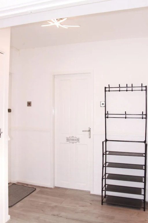 6guests-parking-nearstansted-accessible