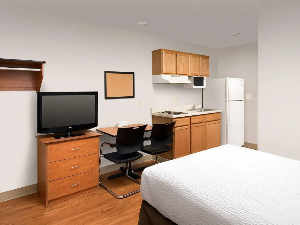 Extended Stay America Select Suites - Colorado Springs - Airport