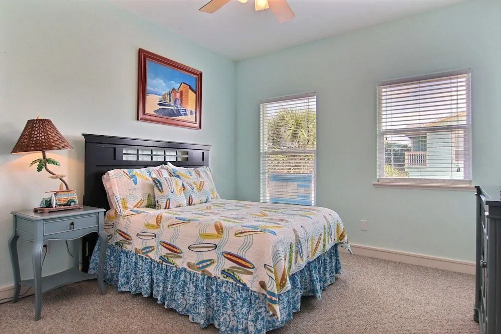 Follow the Sun Vw22 3 Bedrooms 2.5 Bathrooms Home