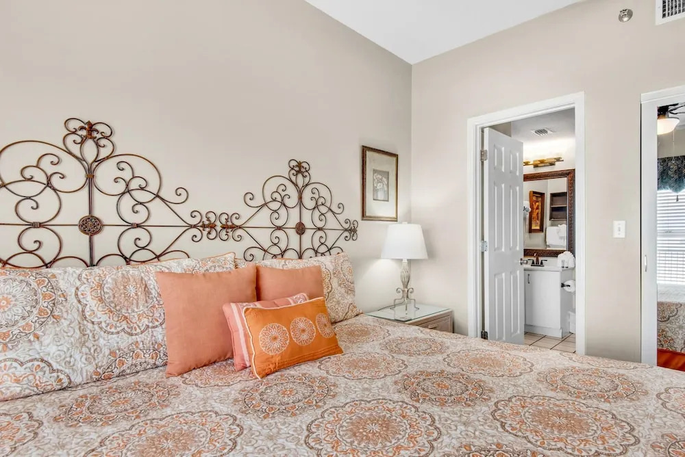 Sterling Sands 208