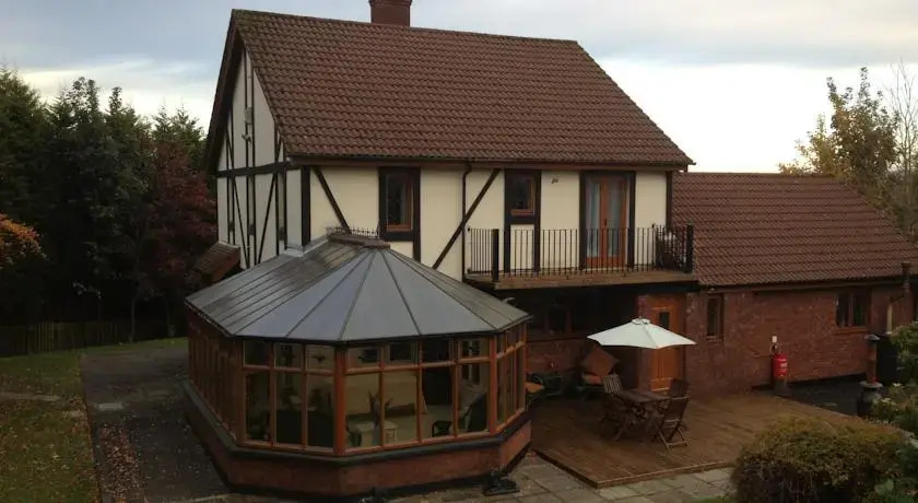 Ashgrove Villa B&B