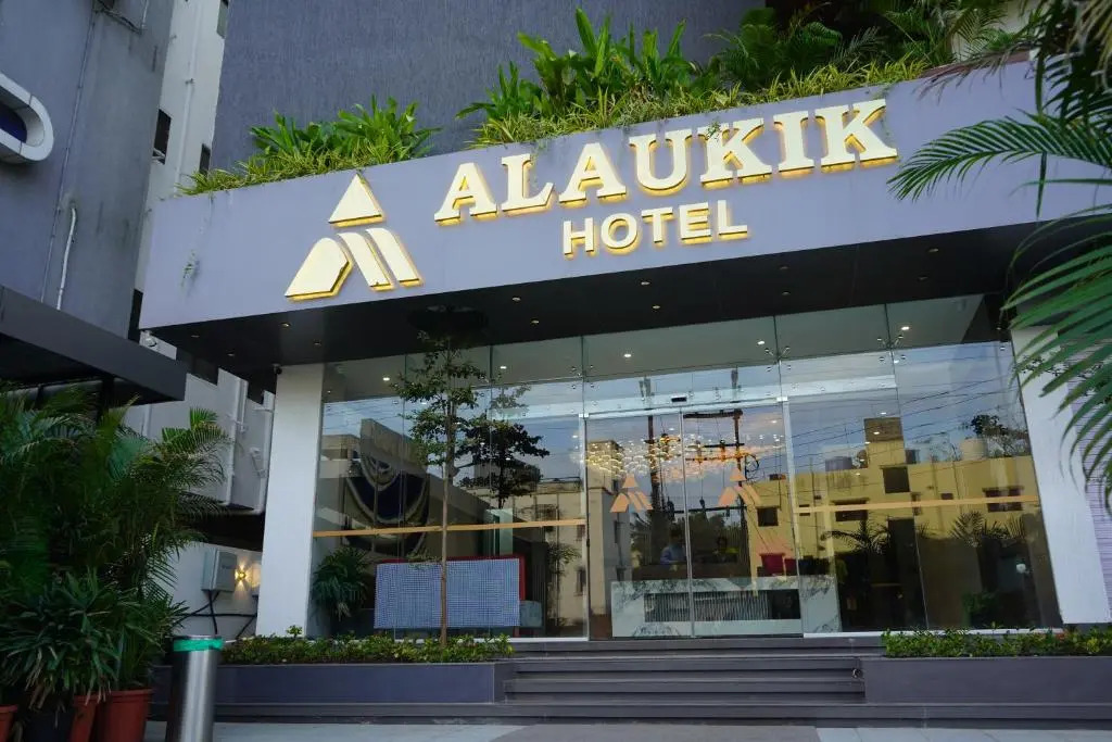 Alaukik Hotel