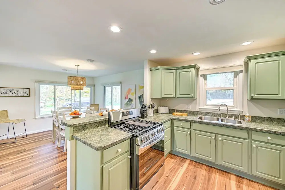 Home on Legacy Hills Golf Course w/ Patio!