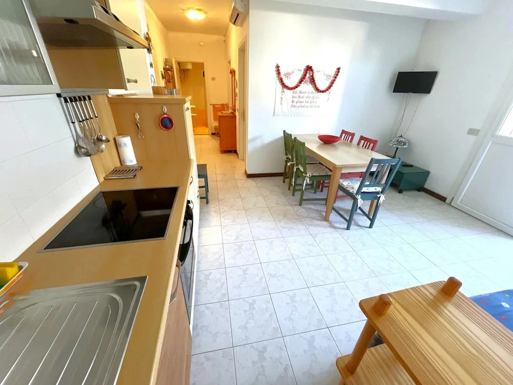 Charming Family Flat Near the Beach