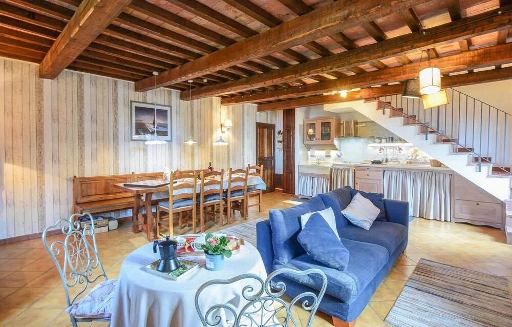 Beautiful Apartment in Monte Antico With 2 Bedrooms