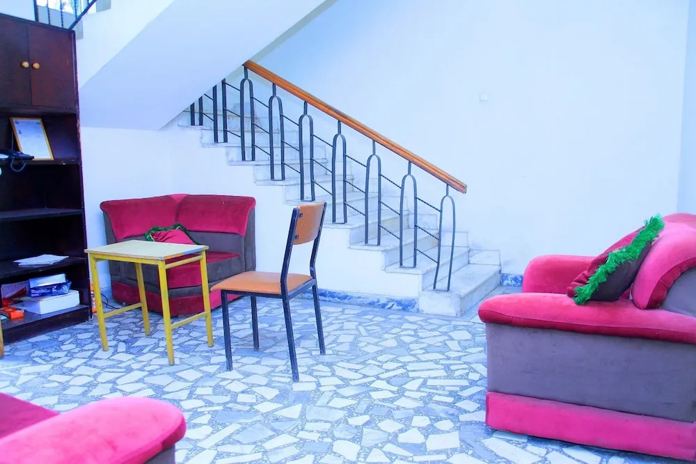 Tseder Pension
