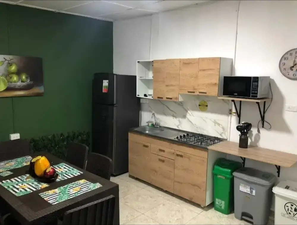 Olivas House Hostal
