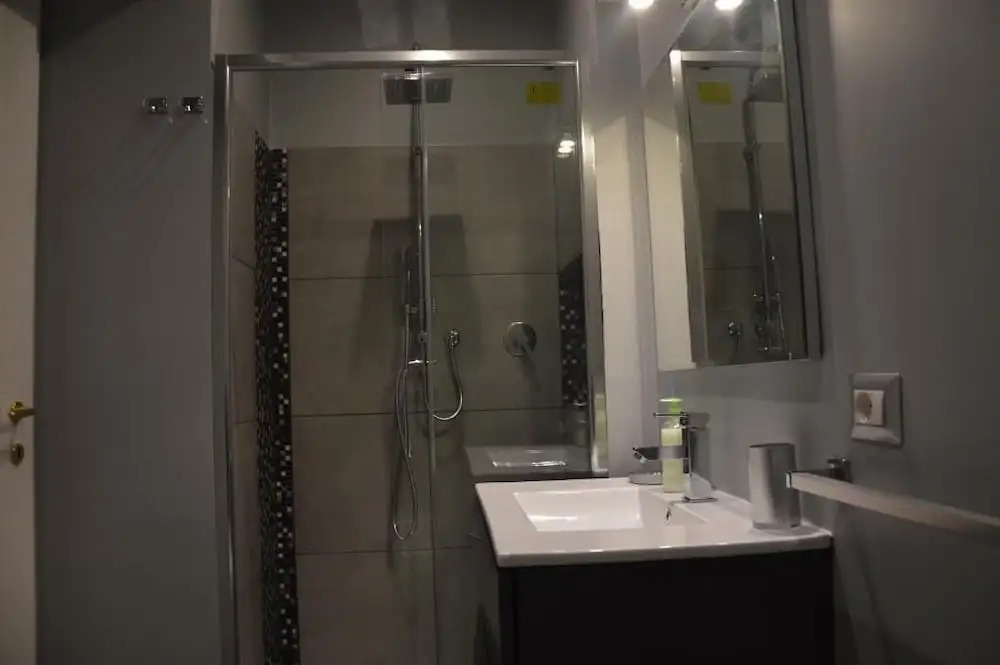Luxury Three Bedroom Flat in Rome Center