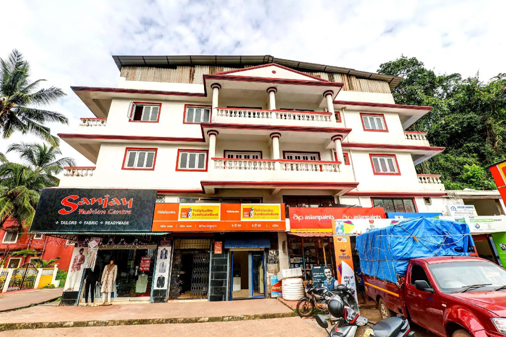 OYO Home 63877 3BHK Mandovi River